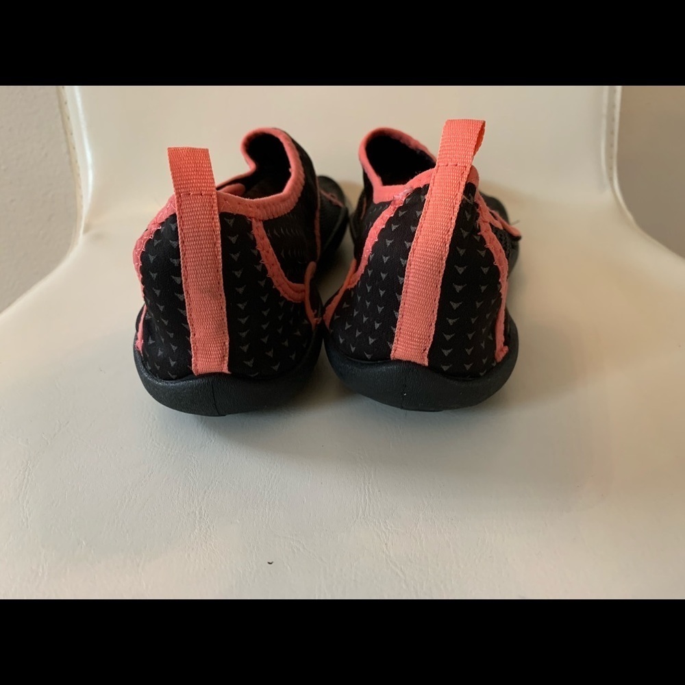 Shoes - Picture 5 of 10